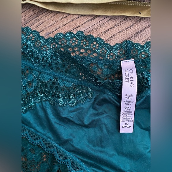 Victoria secret bralette size L and panty 
size M - Picture 6 of 6